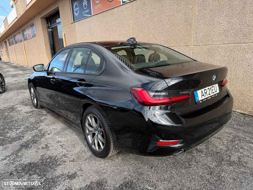 BMW 318 d Pack Desportivo M Auto - 9