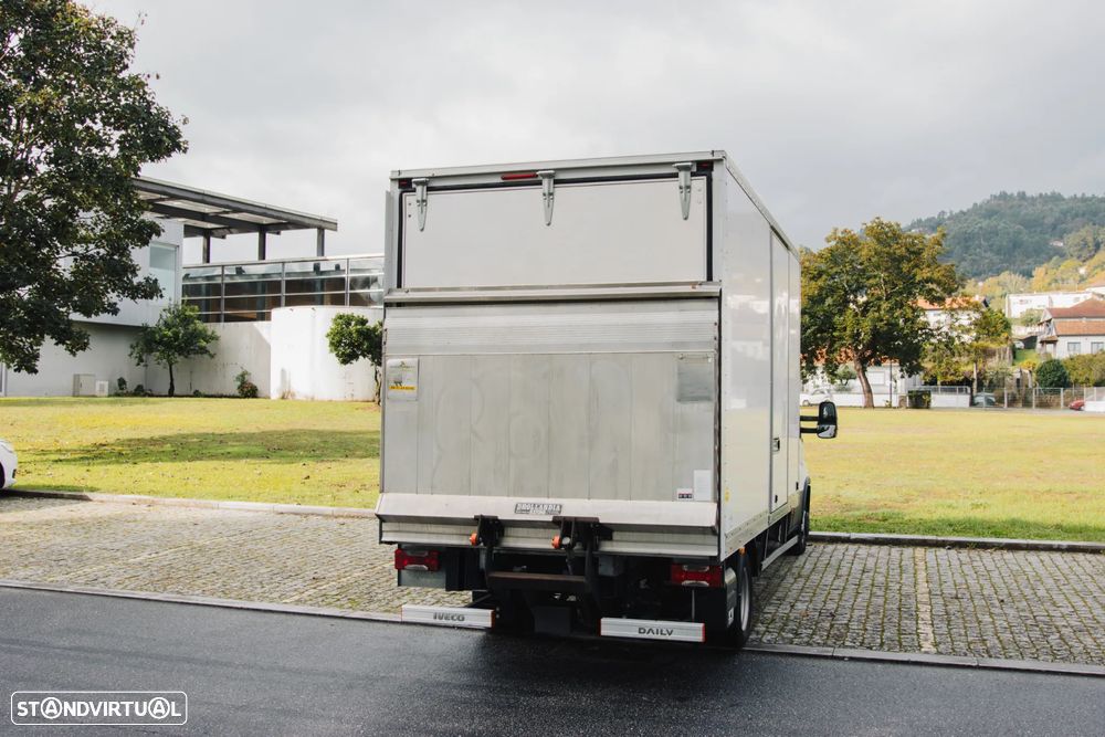 Iveco Daily 3.0 35-160 C/Plataforma - 9