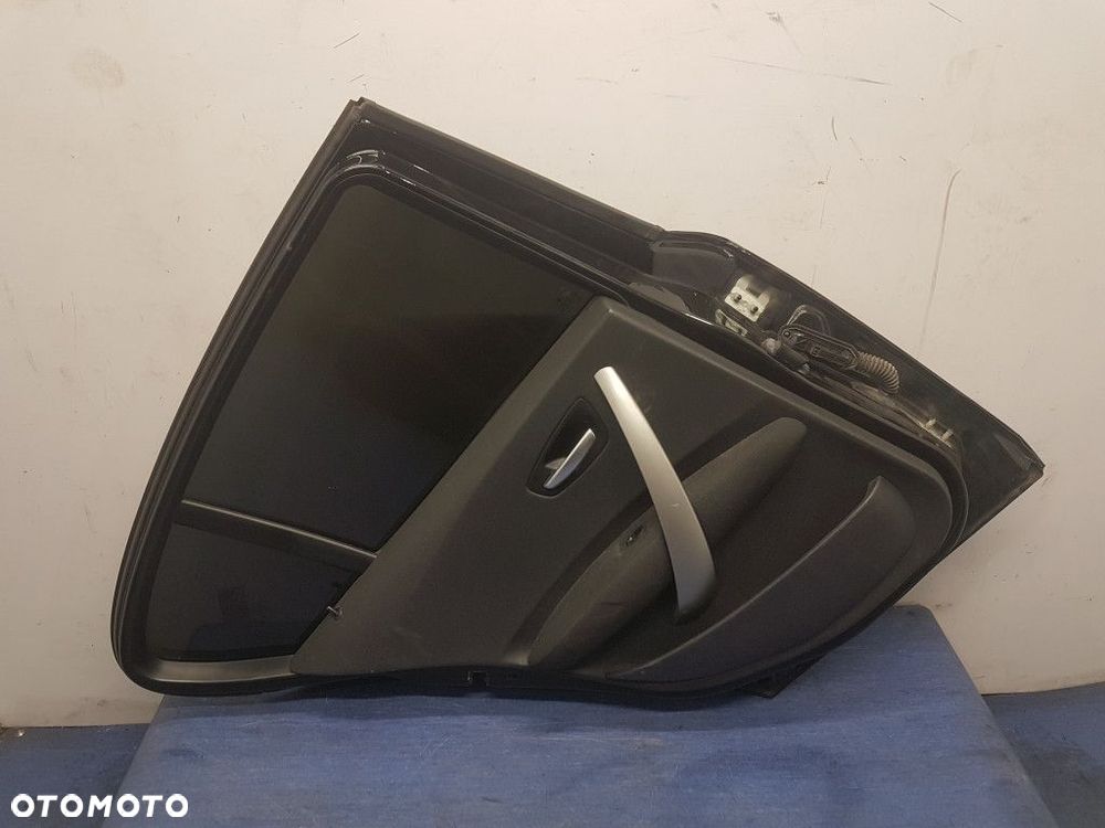 BMW 1 E87 DRZWI TYŁ LEWE 475 - 7
