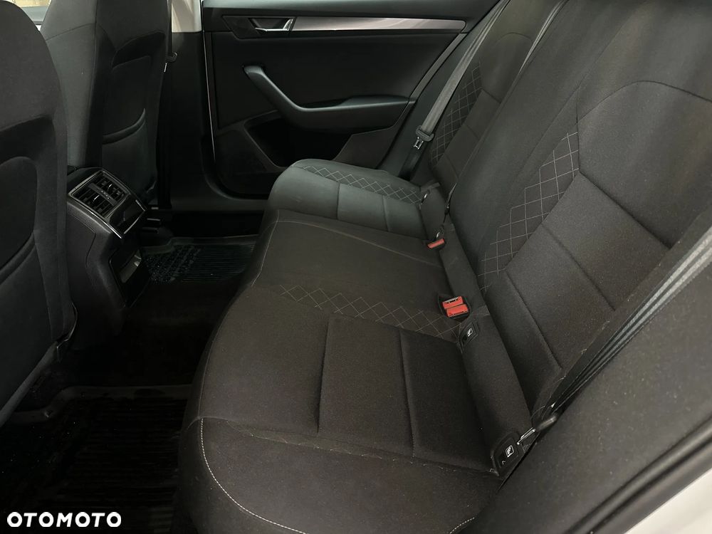 Skoda Superb 1.5 TSI Ambition - 17