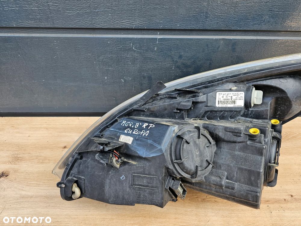 LAMPA PRAWA PRZEDNIA PRAWY PRZÓD SOCZEWKA OPEL MERIVA B 13253636 EUROPA ORYGINAŁ - 13
