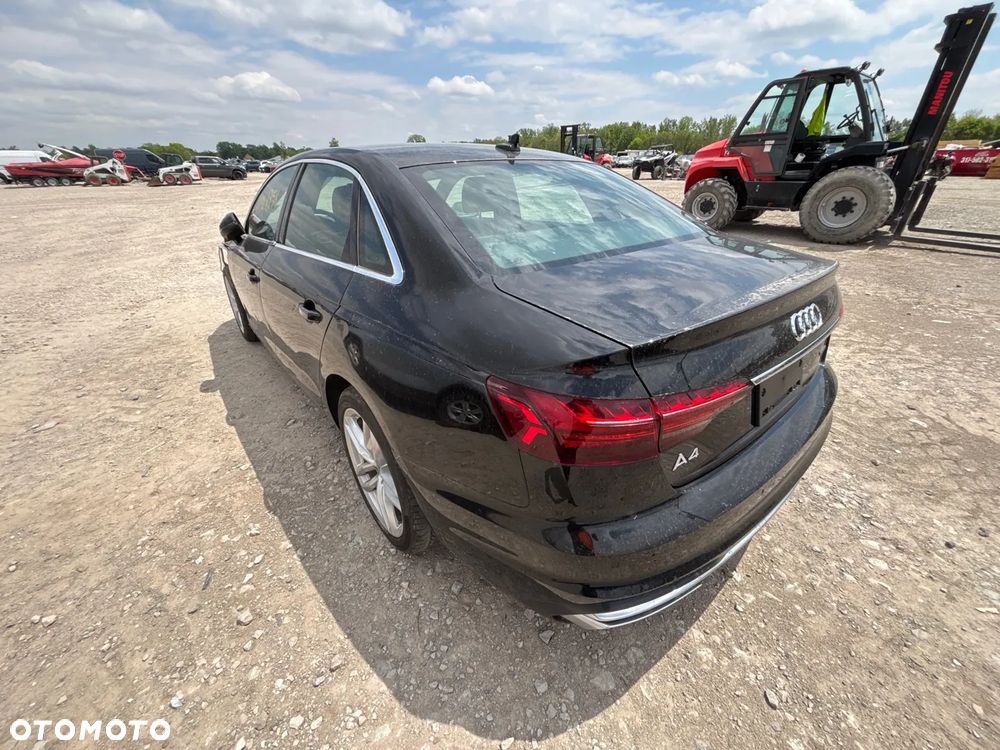 Audi A4 Limousine - 9