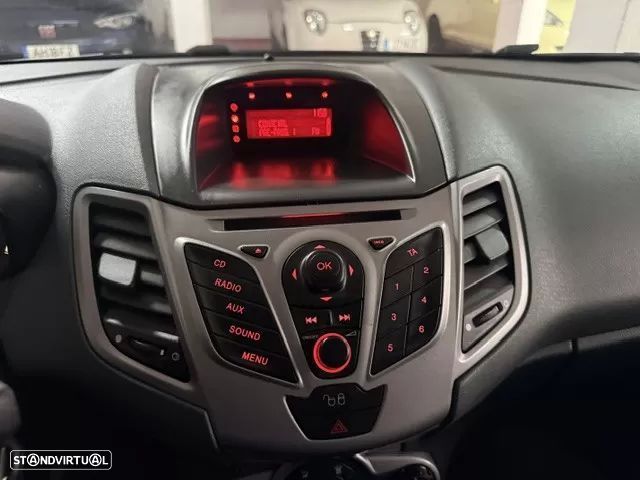Ford Fiesta 1.4 TDCI - 23