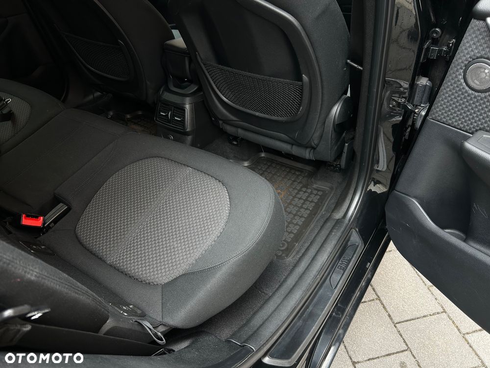 BMW Seria 2 218d Advantage sport - 22