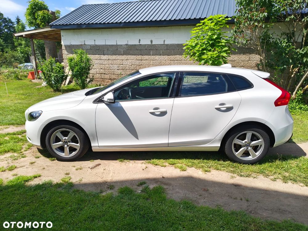 Volvo V40 D2 Momentum - 8