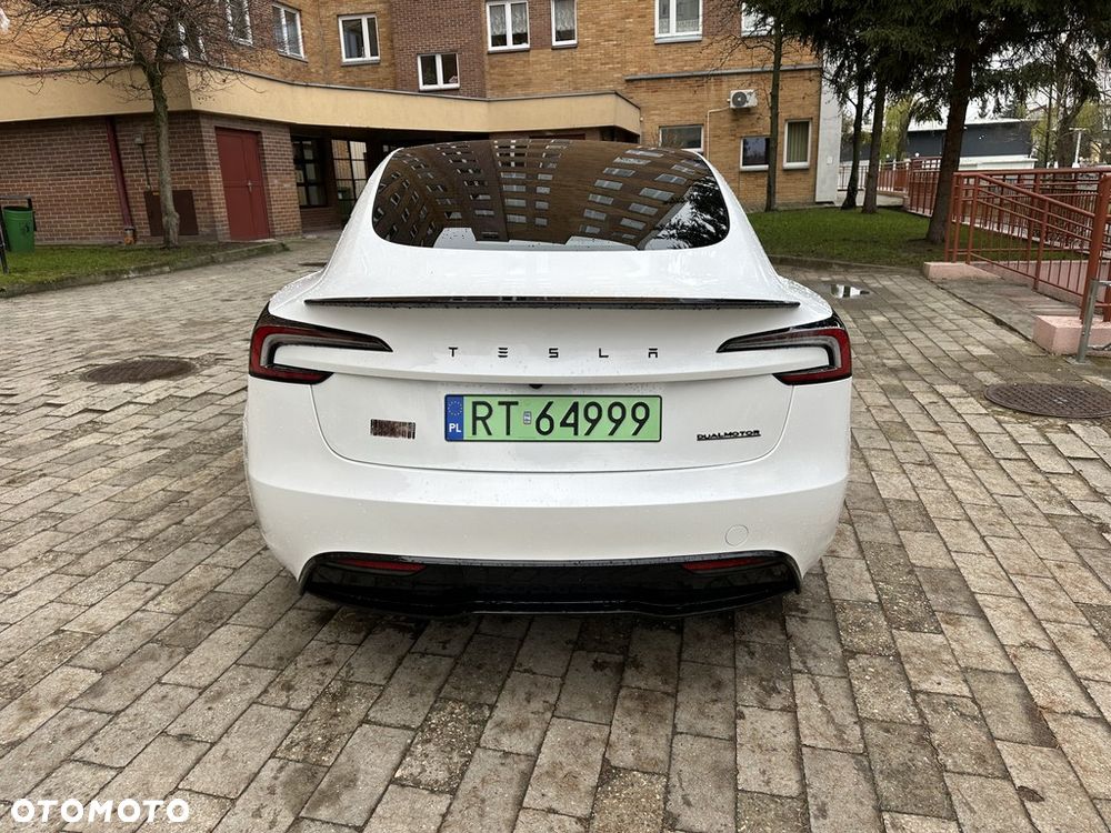 Tesla Model 3 Langstreckenbatterie Allradantrieb Dual Motor - 8