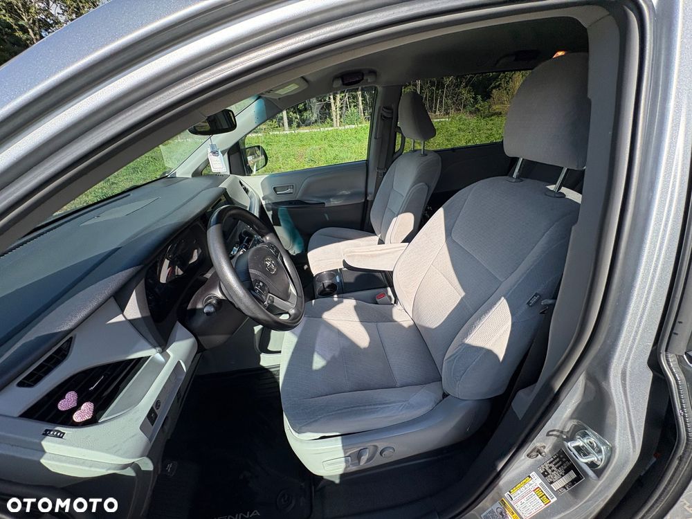 Toyota Sienna 3.5 V6 SE - 18