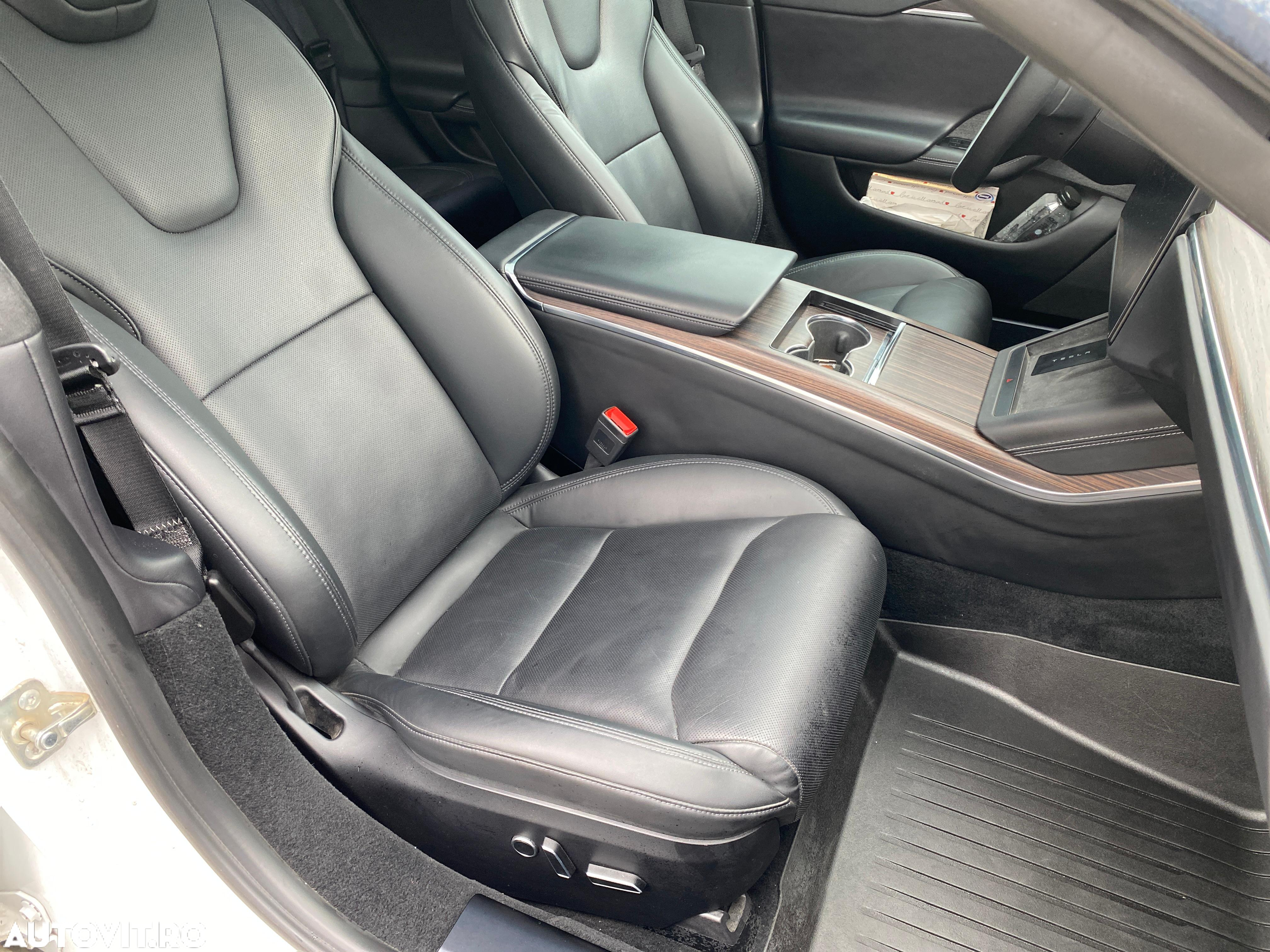 Tesla Model S Long Range - 13