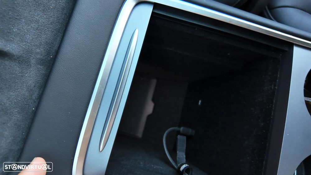 Tesla Model Y RWD - 13