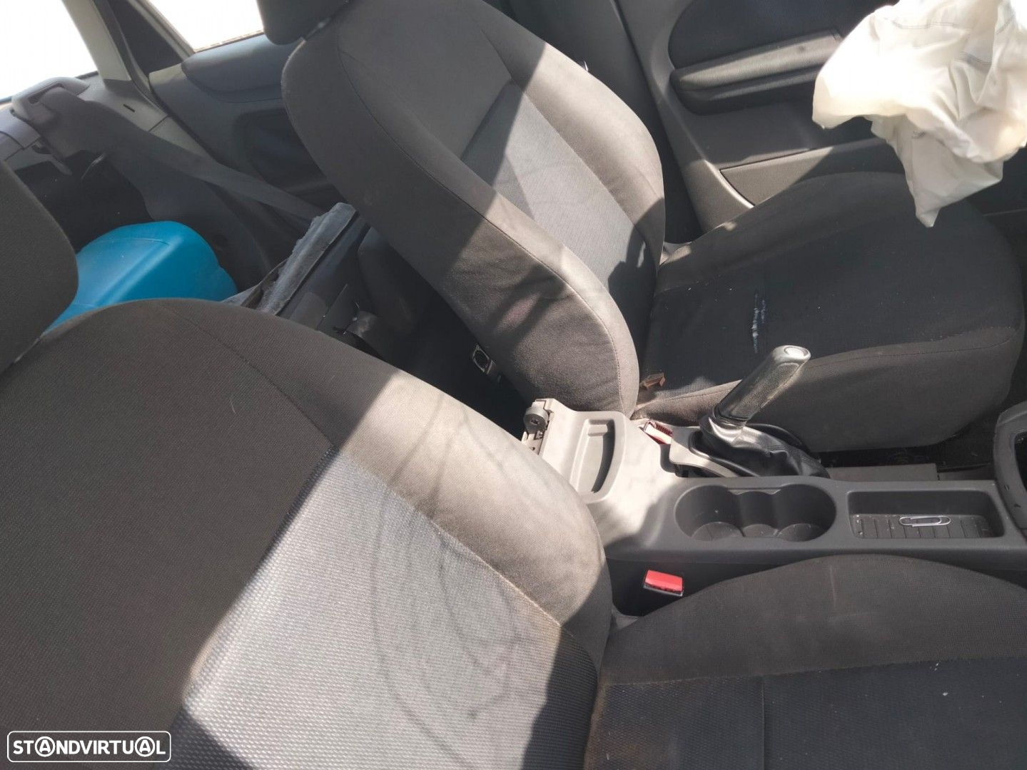 Ford Focus 1.6 TdCI de 2008 disponível para peças - 7