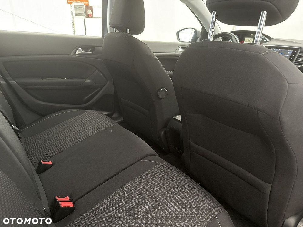 Peugeot 308 - 24