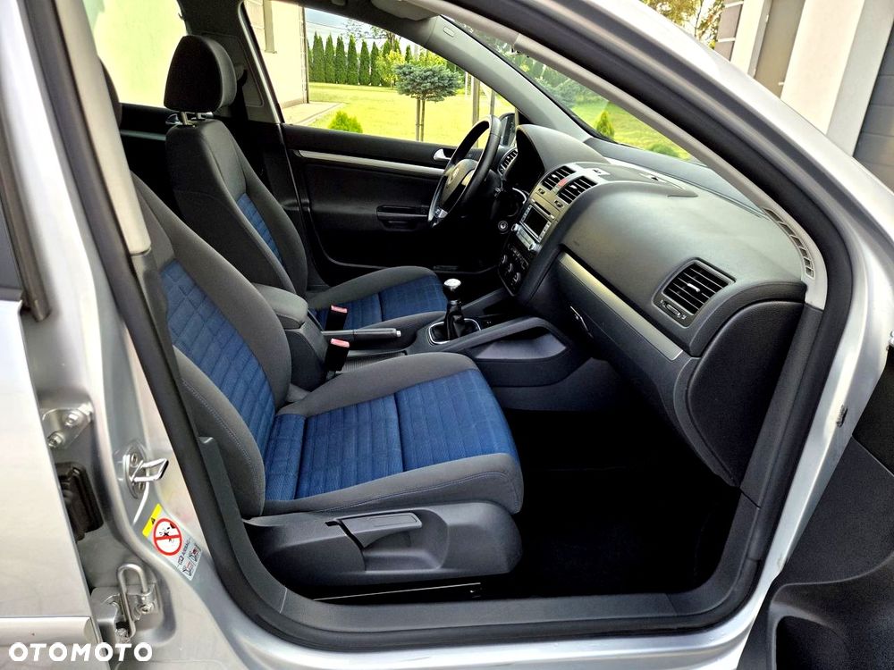 Volkswagen Golf - 16