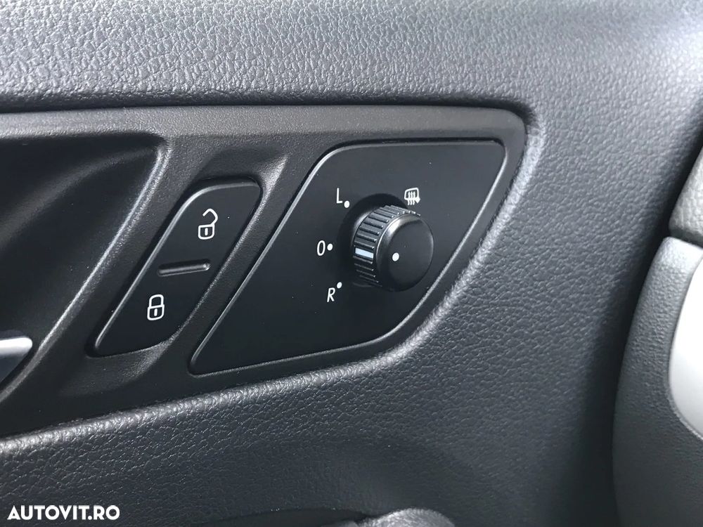 VOLKSWAGEN Jetta 2011 — imagine 24