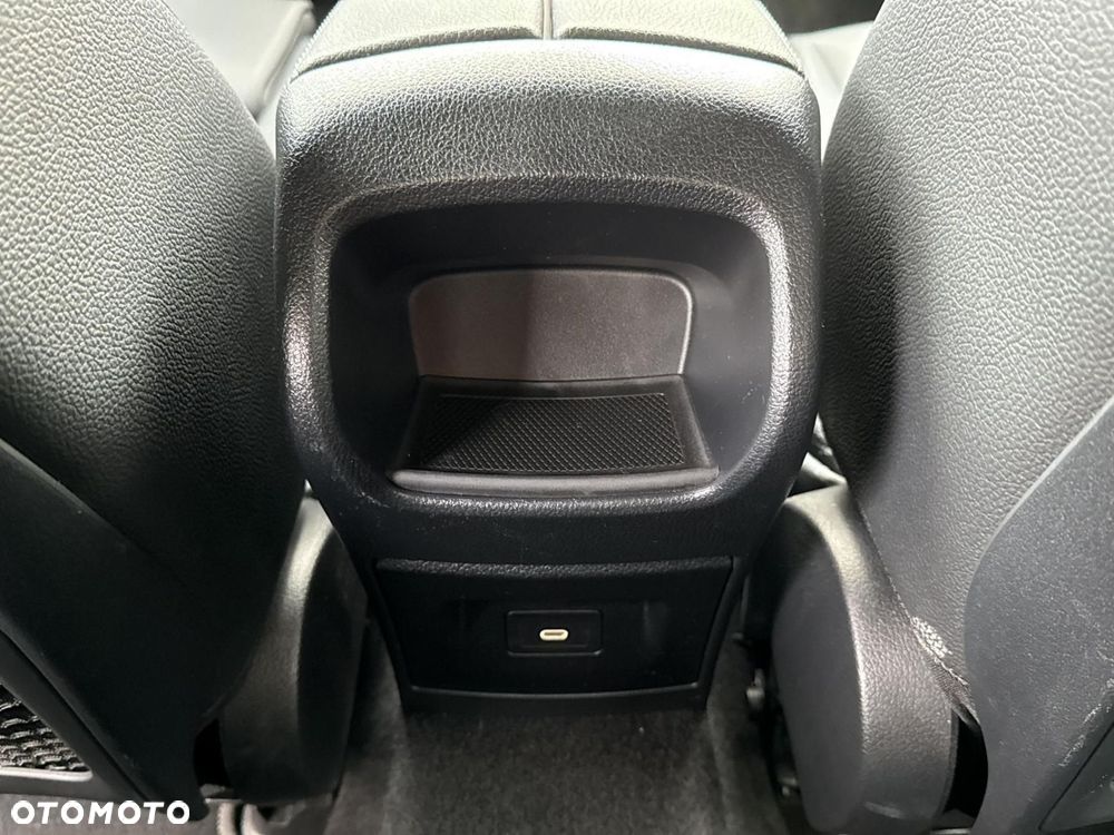 Mercedes-Benz CLA 200 mHEV Progressive 7G-DCT - 18