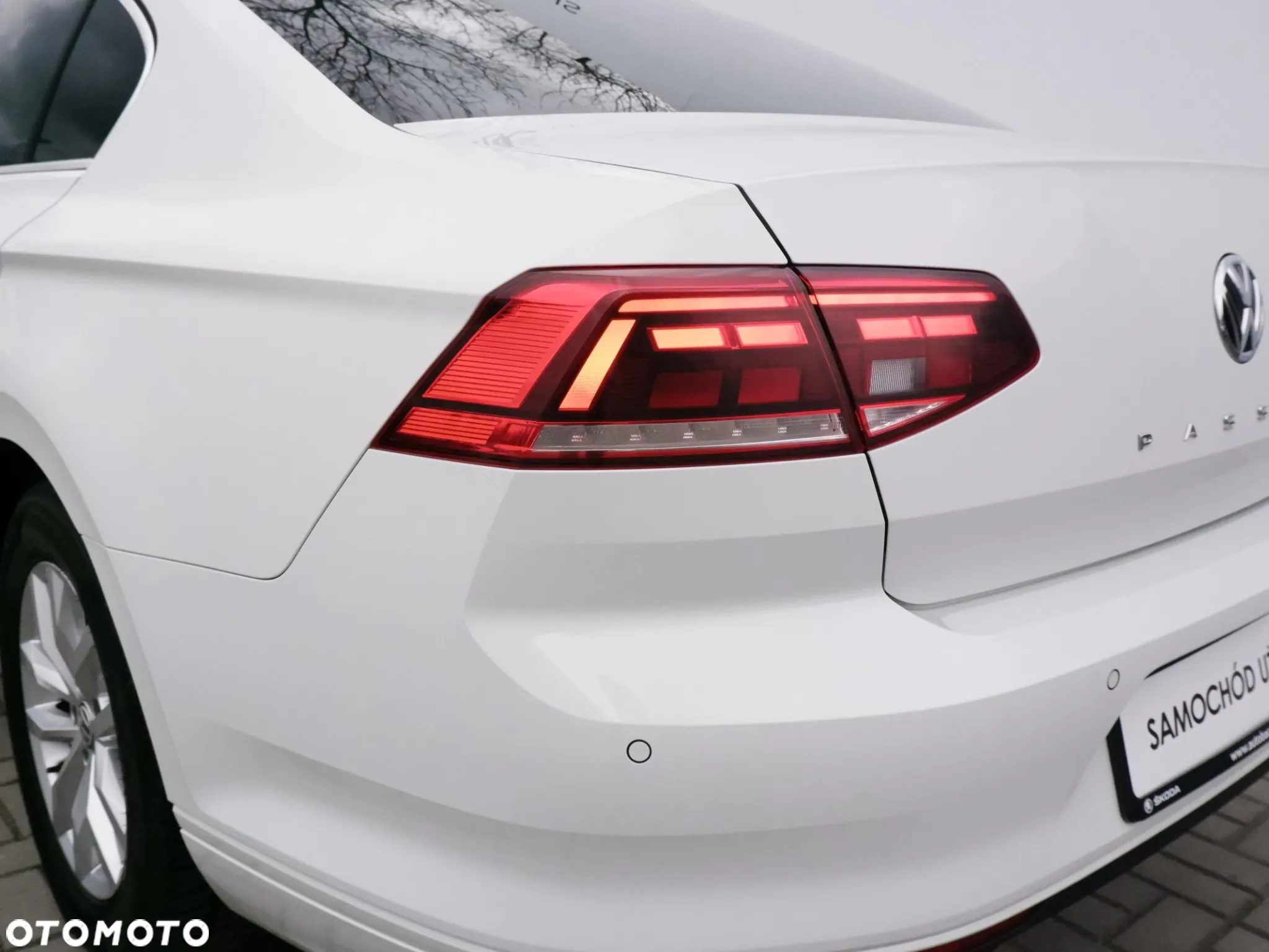 Volkswagen Passat - 11