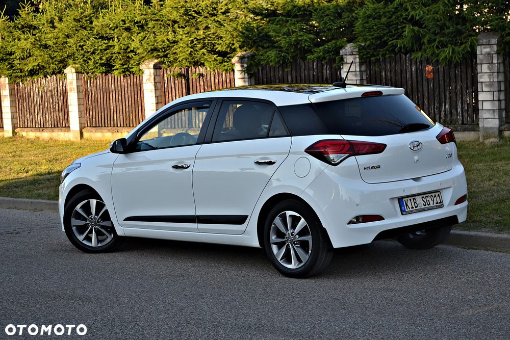 Hyundai i20 1.2 YES Gold - 8