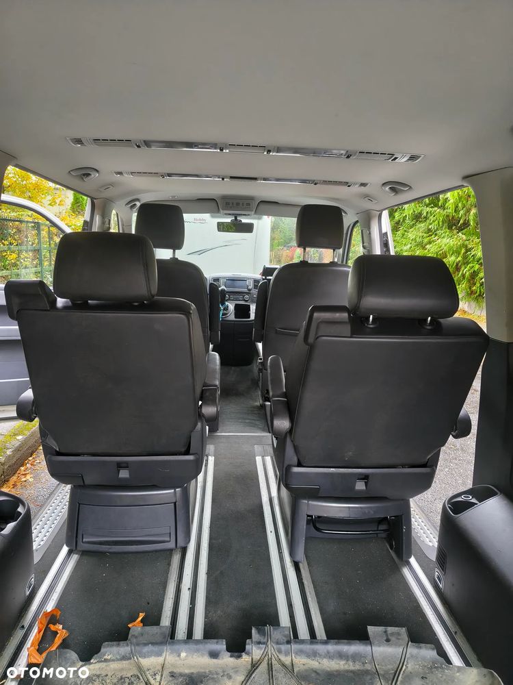 Volkswagen Multivan - 16