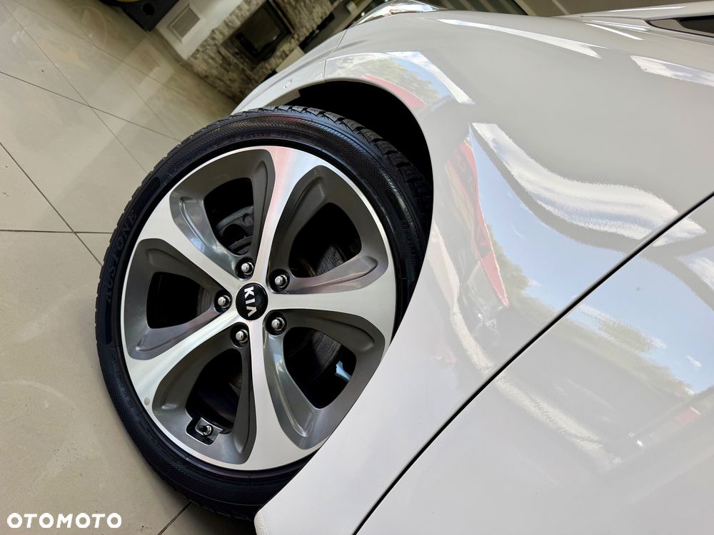 Kia Carens 1.7 CRDi Edition 7 - 18