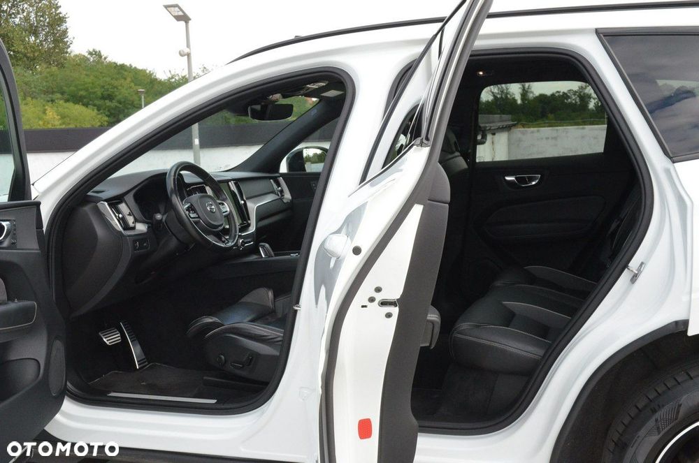 Volvo XC 60 B4 D AWD Geartronic RDesign - 34