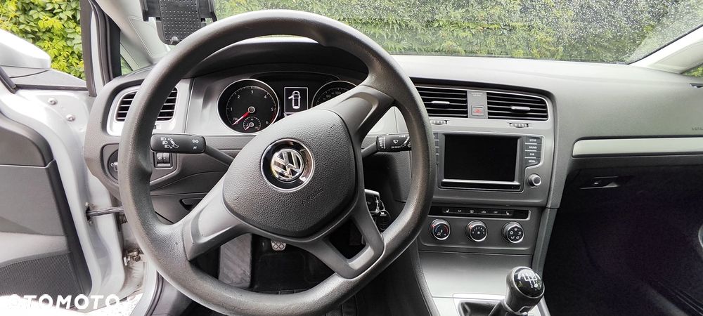 Volkswagen Golf 1.6 TDI BlueMotion Trendline - 17