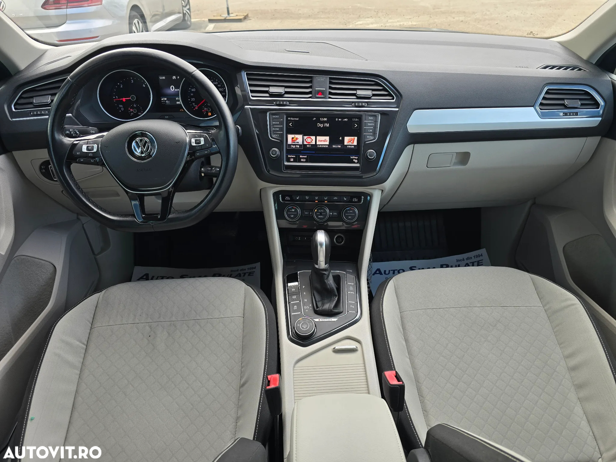 Volkswagen Tiguan 2.0 TDI DPF DSG 4Mot Comfortline - 8