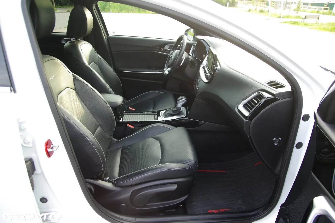 Kia ProCeed 1.6 CRDi GT Line DCT - 26
