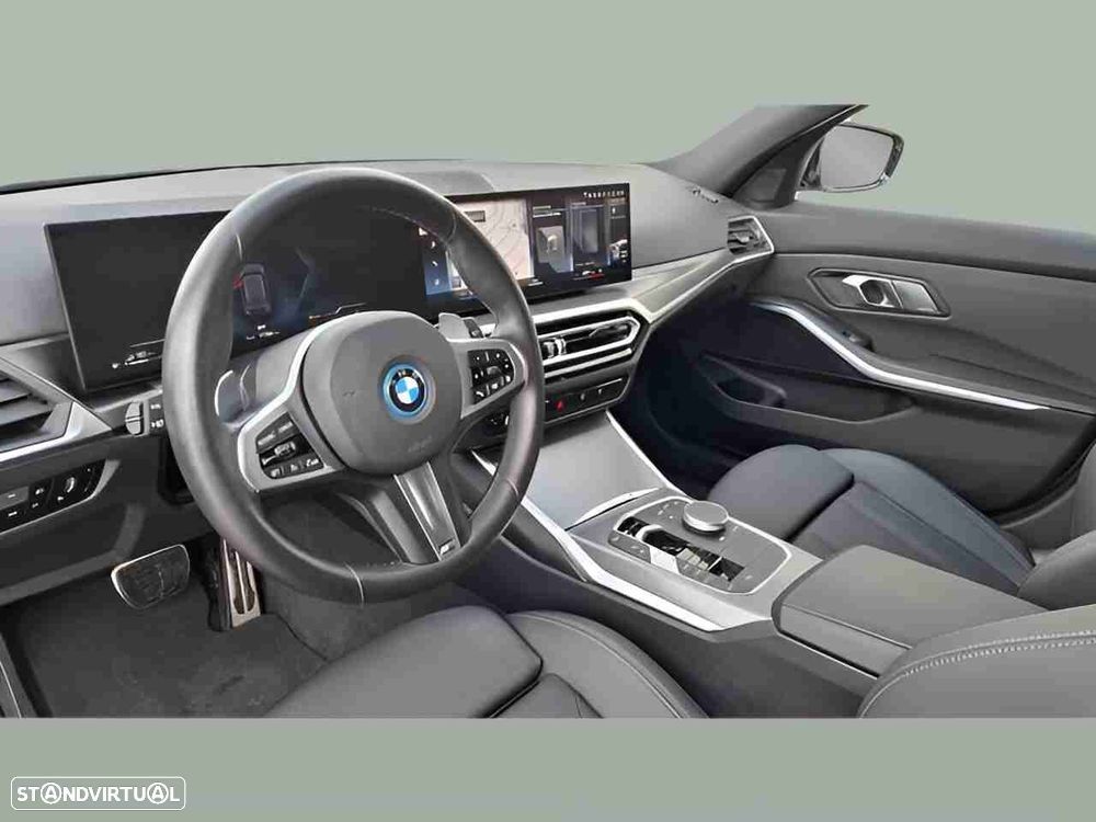 BMW 320 e Touring Auto - 8