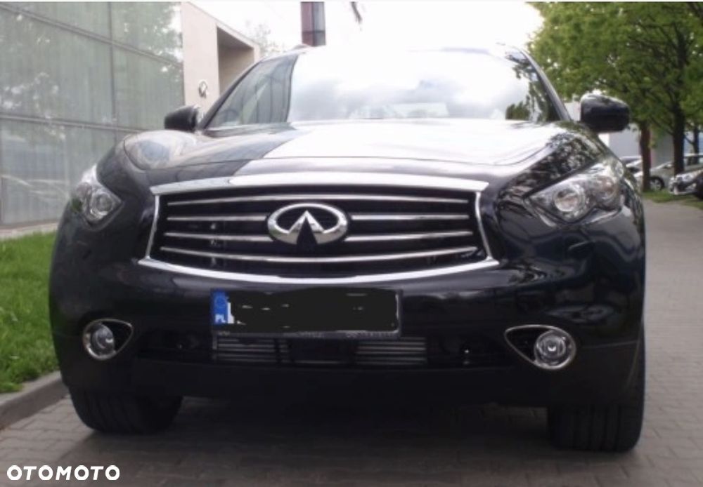 Infiniti FX FX30d Black & White Edition - 2