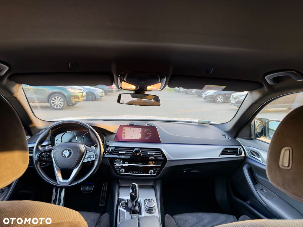 BMW Seria 5 518d M Sport - 15