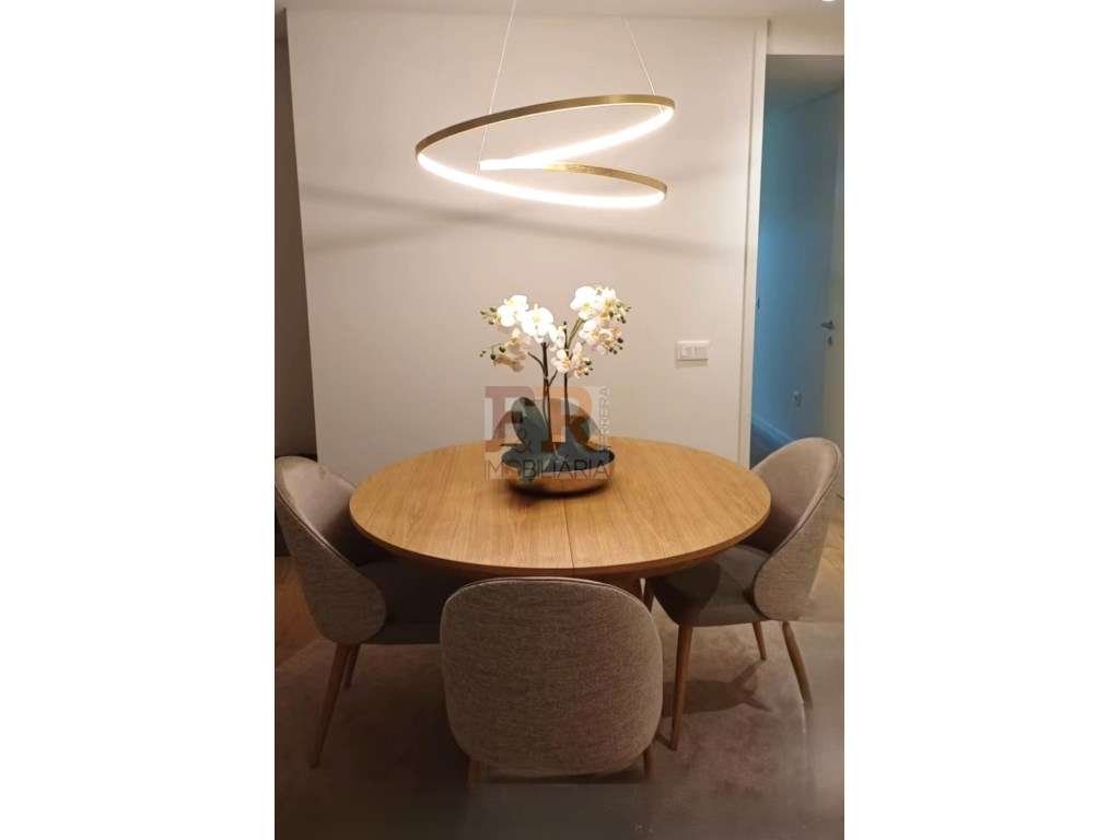 Moradia Duplex T4 com Pérgula e Piscina. FERNÃO FERRO - Grande imagem: 3/17