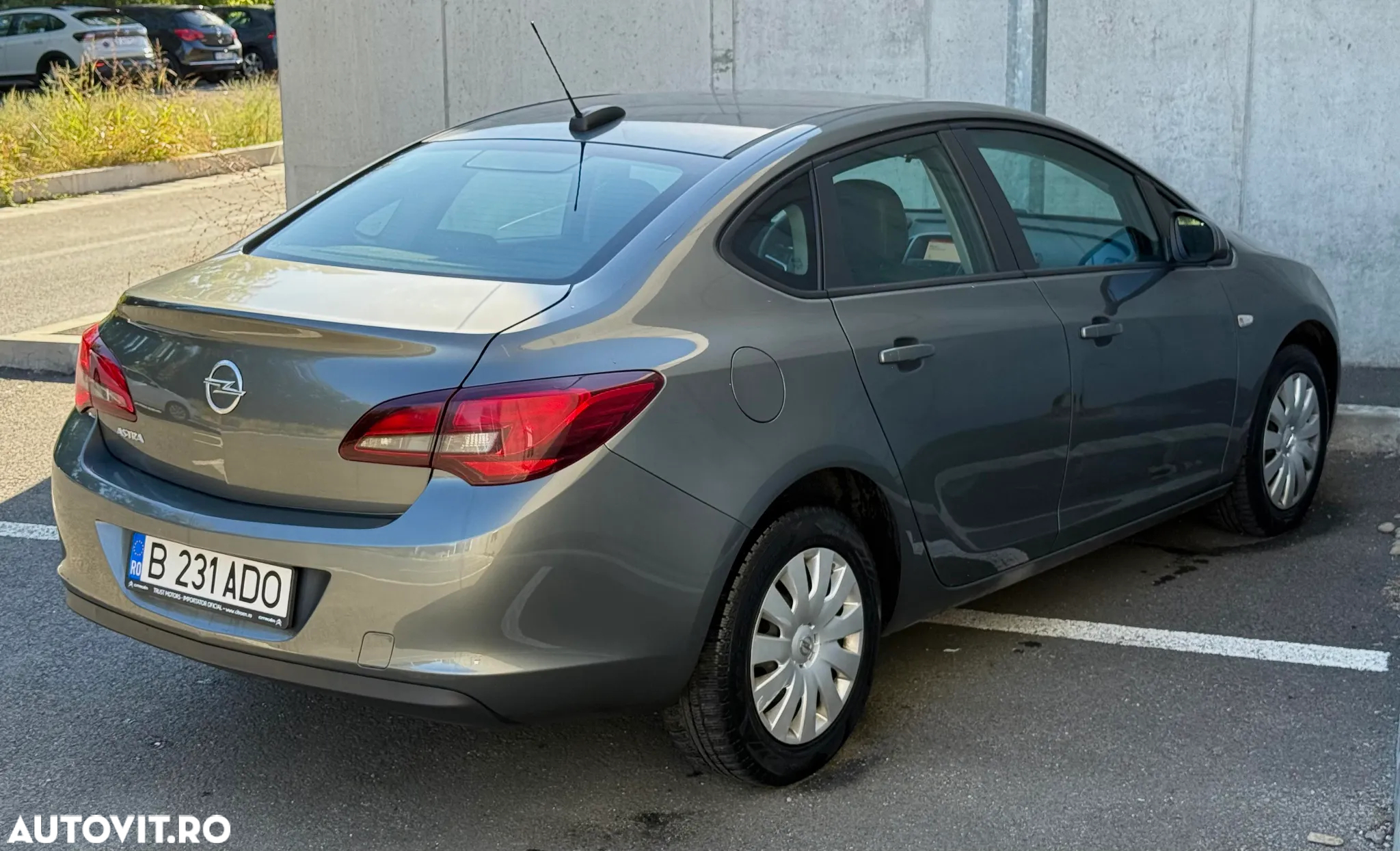 Opel Astra 1.6 TWINPORT ECOTEC Enjoy Aut. - 3