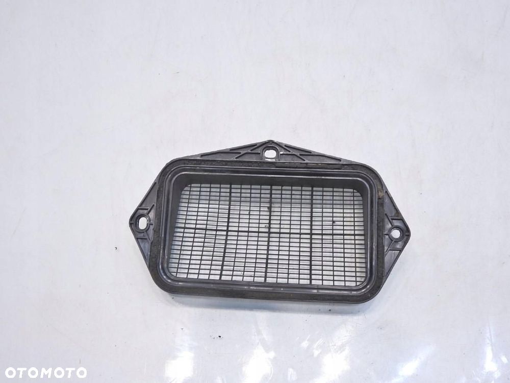 KRATKA WLOT POWIETRZA PRAWA VW GOLF V 1K0815479B - 3