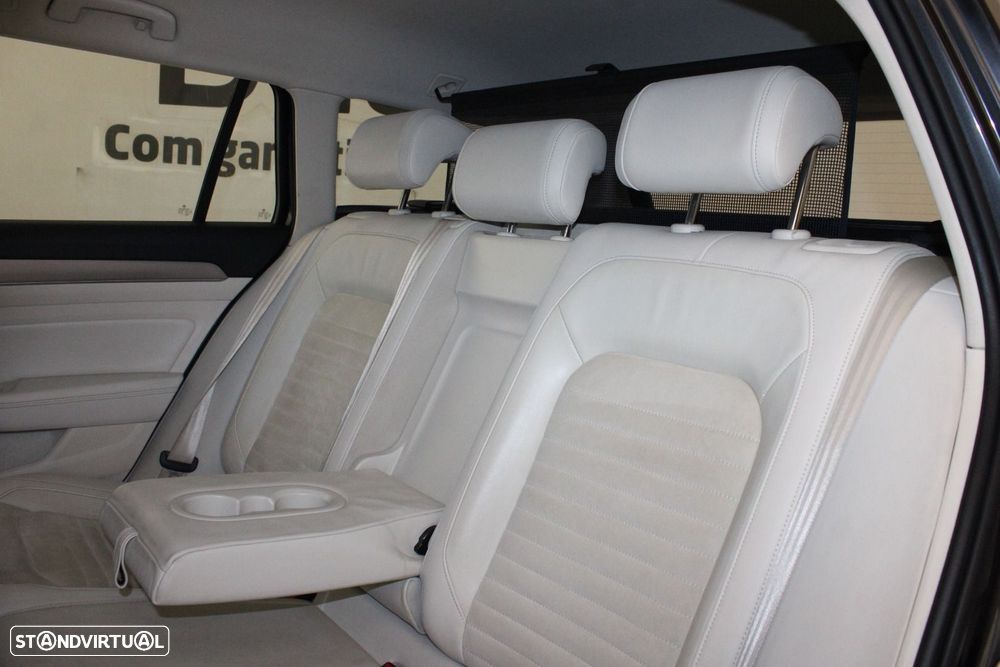 VW Passat Variant 2.0 TDI Highline DSG - 54