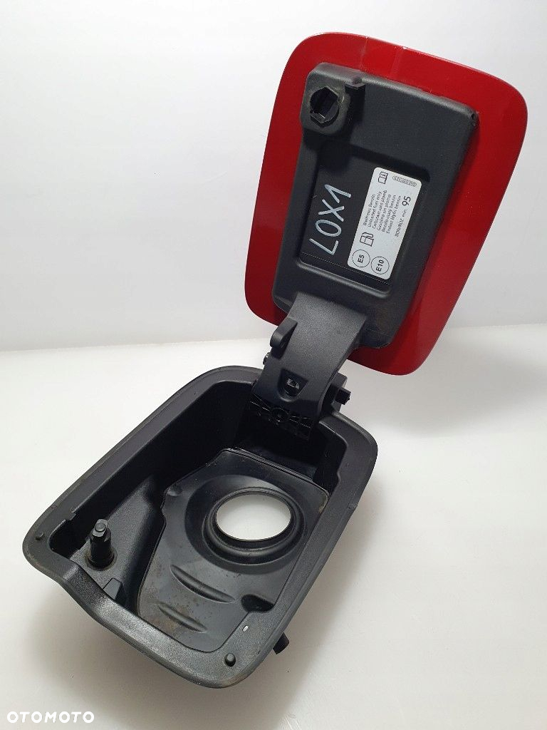 SEAT IBIZA V KLAPKA WLEW PALIWA CZERWONY L0X1 6F0809905C ORYGINAŁ SIŁOWNIK - 12