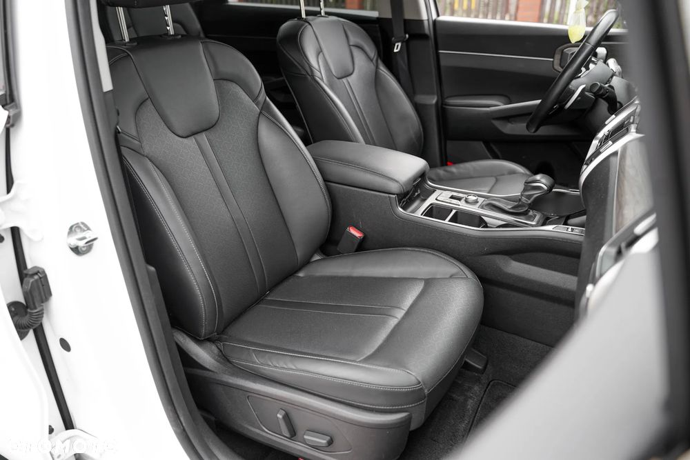 Kia Sorento - 12