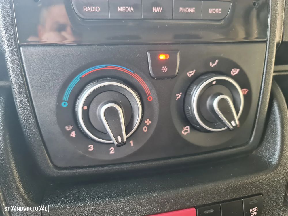 Citroën JUMPER 2.2 HDI L2H2 •2022 •GPS •CAMERA •c/IVA dedutível - 34
