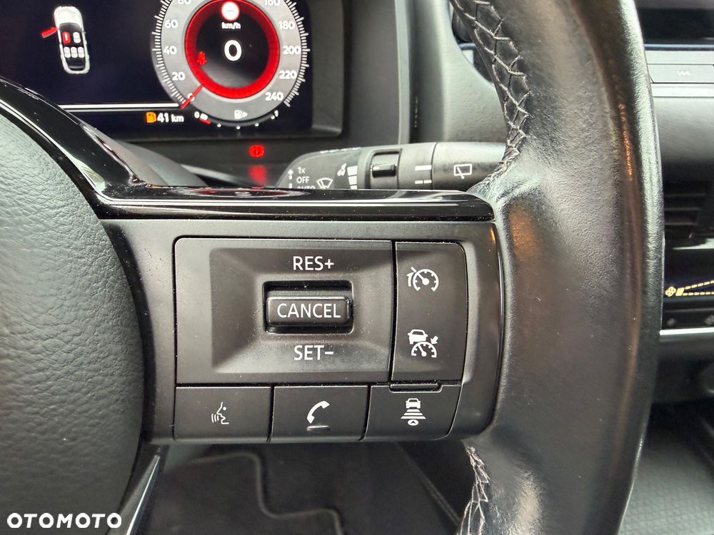 Nissan Qashqai 1.3 DIG-T mHEV N-Connecta - 23