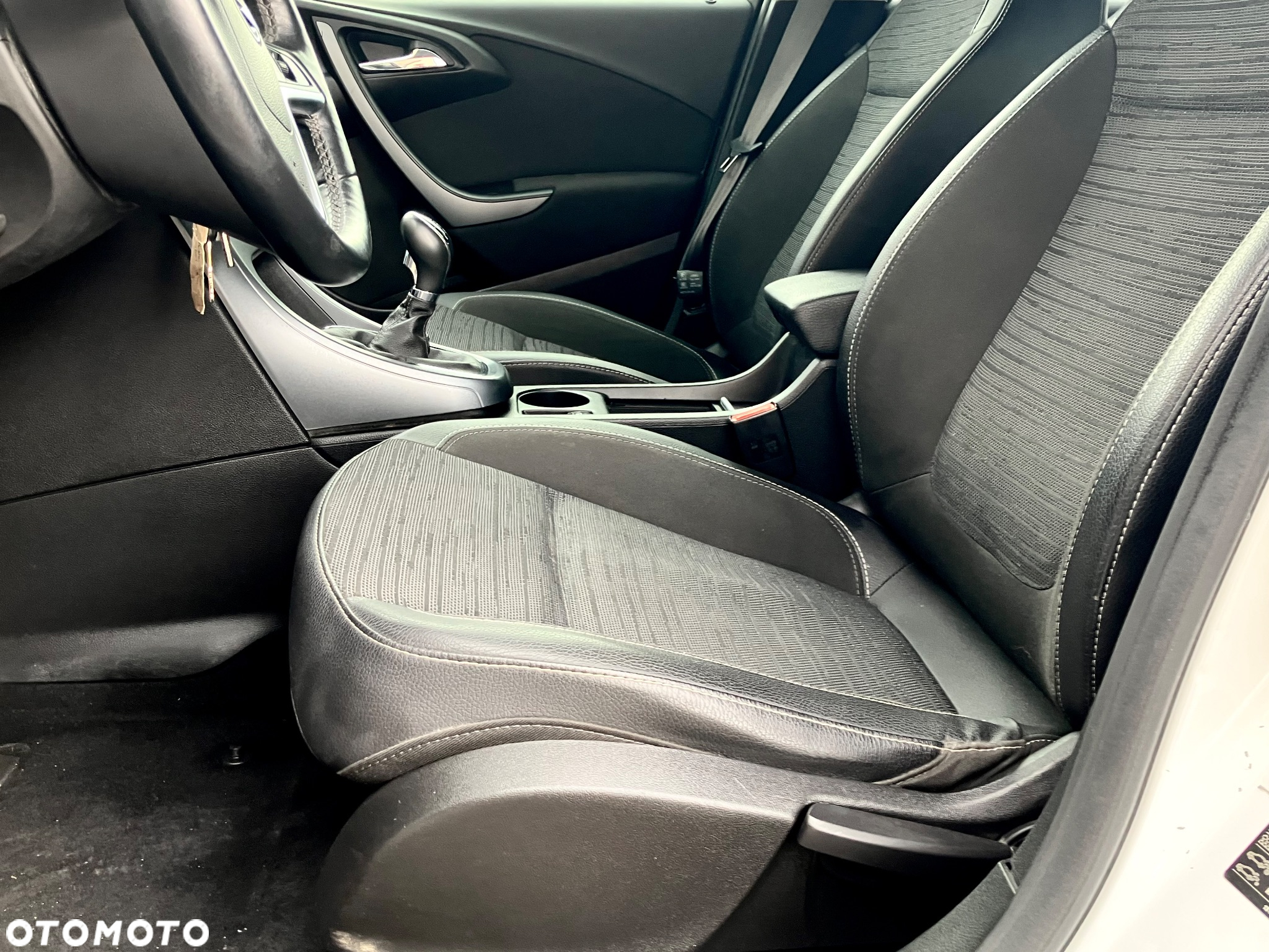 Opel Astra 1.4 Turbo Color Edition - 14