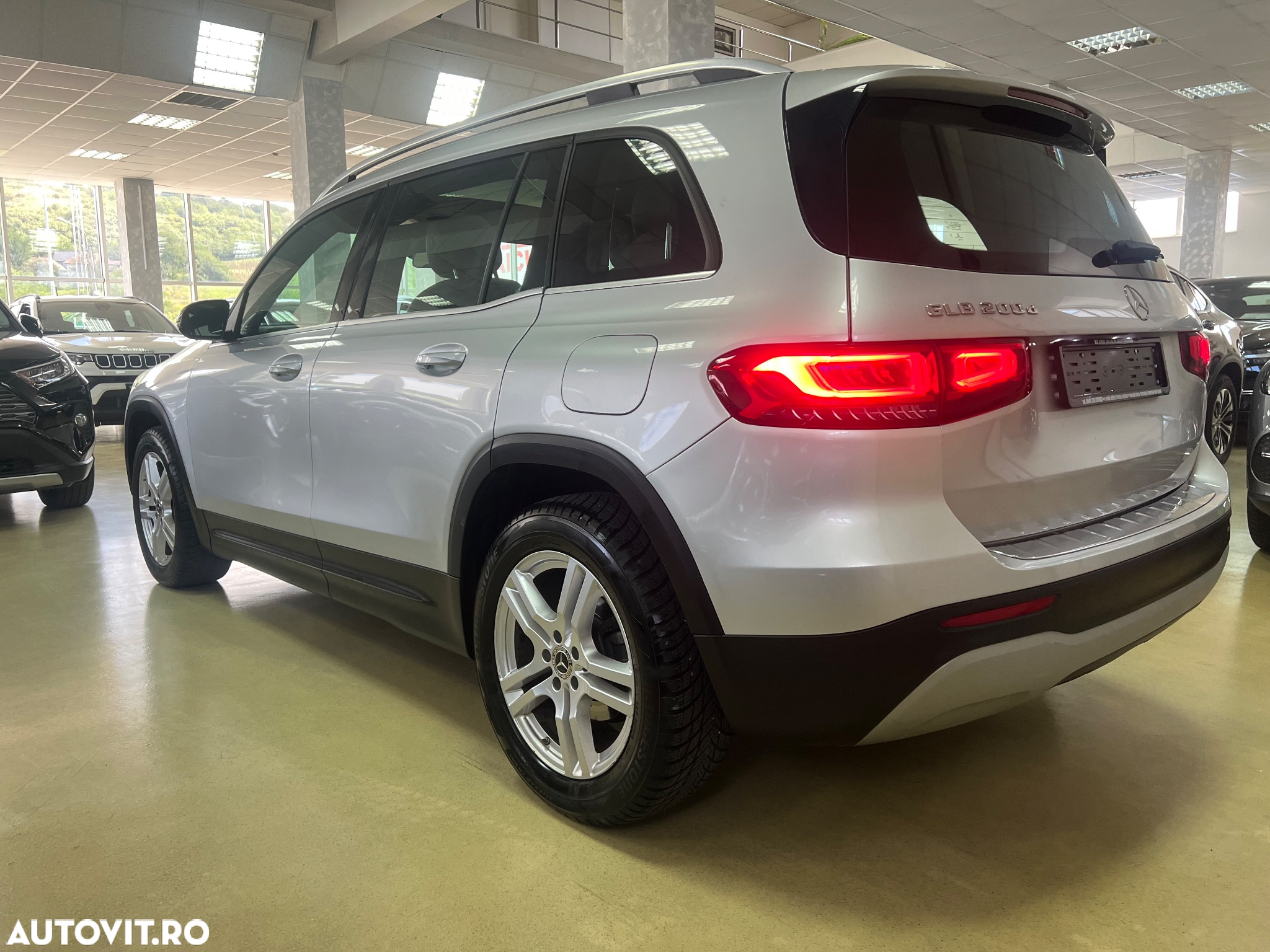 Mercedes-Benz GLB 200 d 4Matic 8G-DCT Special Edition - 13