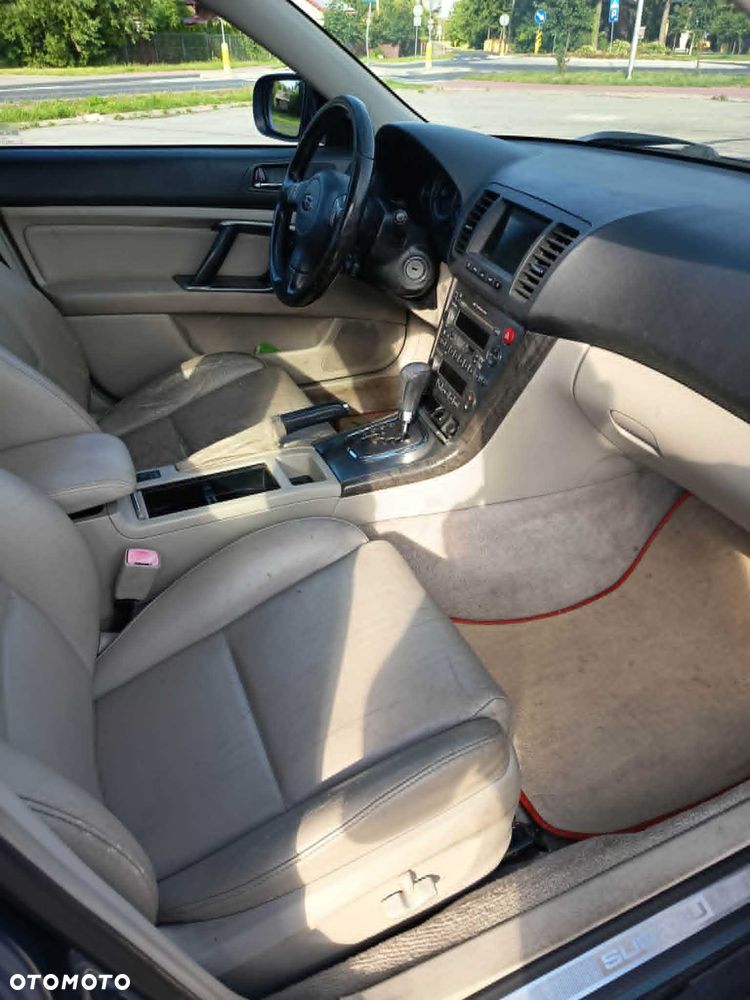Subaru Outback - 8