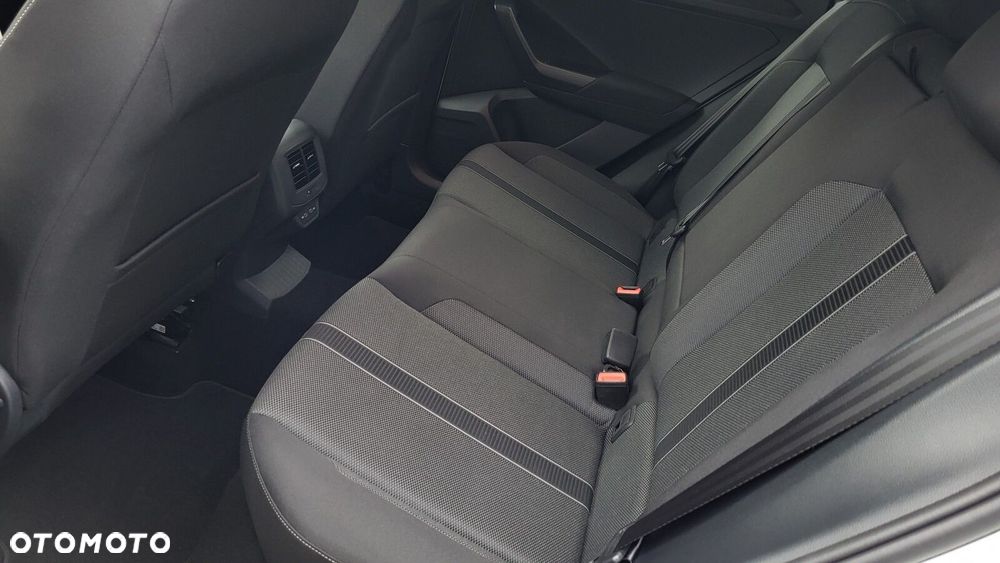 Volkswagen T-Roc - 11