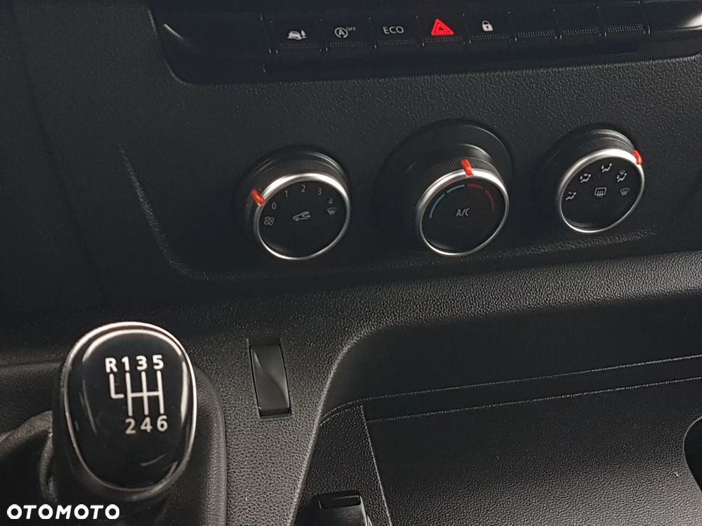 Renault MASTER KONTENER 8EP 4,22x2,23x2,23 KLIMA KRAJOWY MANUAL 6-BIEGÓW - 35