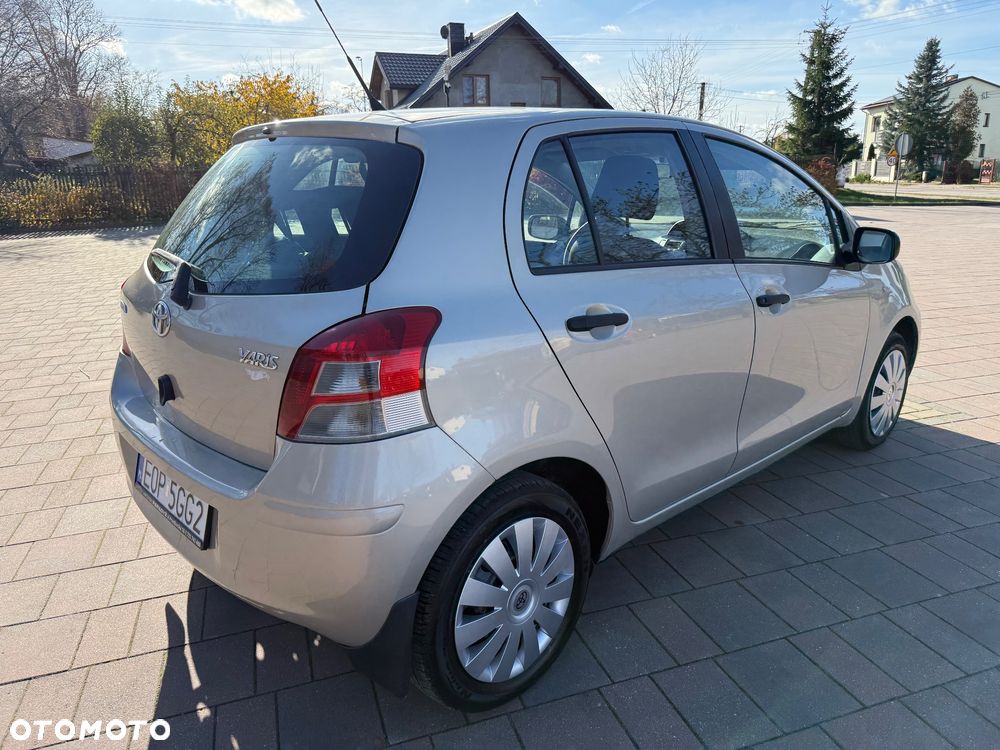 Toyota Yaris 1.33 Luna - 3