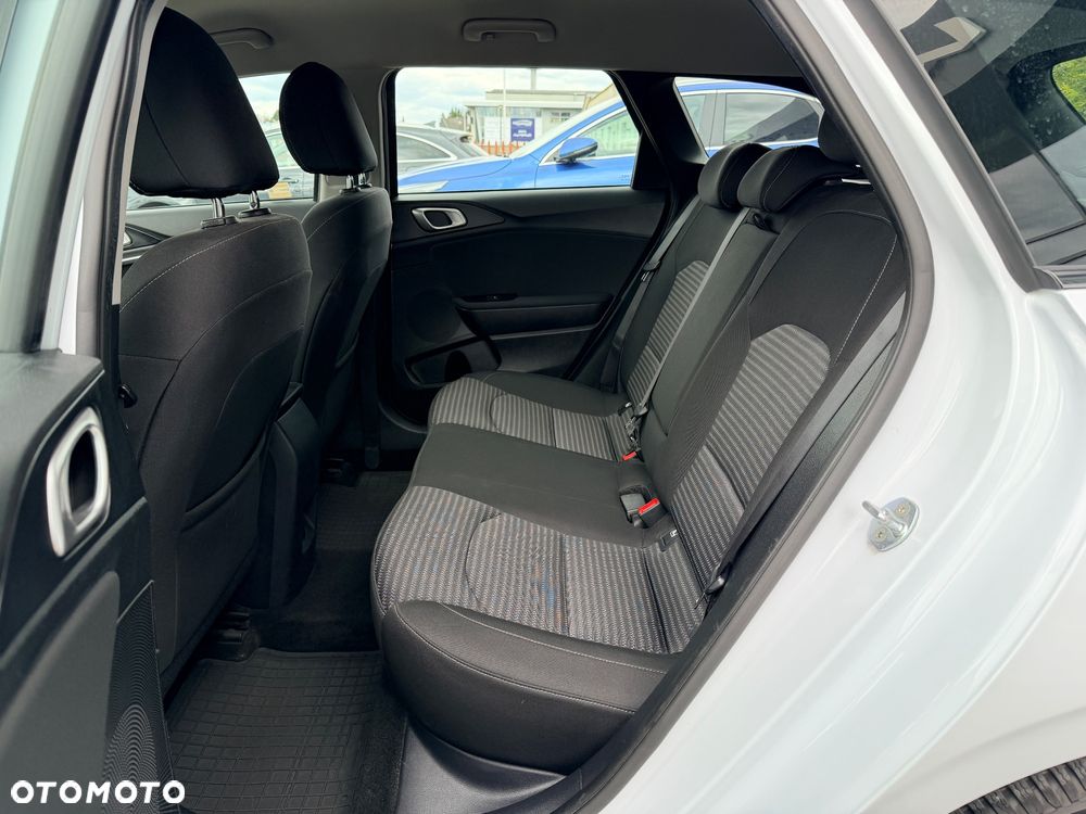 Kia Ceed 1.5 T-GDI M - 20