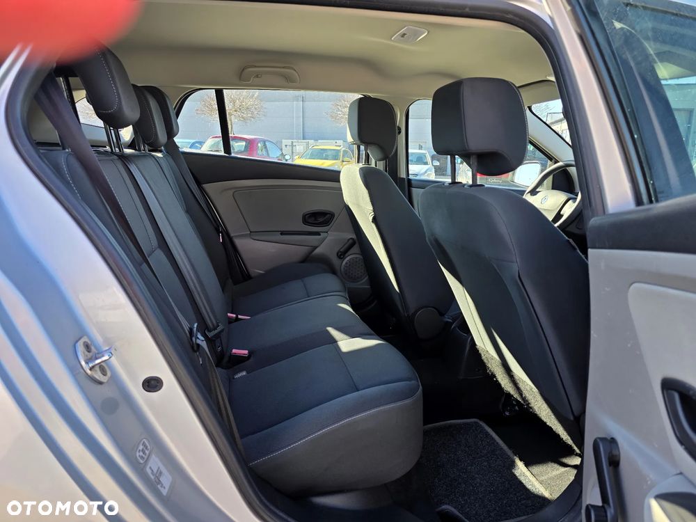Renault Megane 1.6 16V 100 Authentique - 12