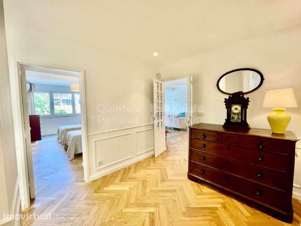 Apartamento T4 renovado na Estrela, Lisboa - Grande imagem: 3/18