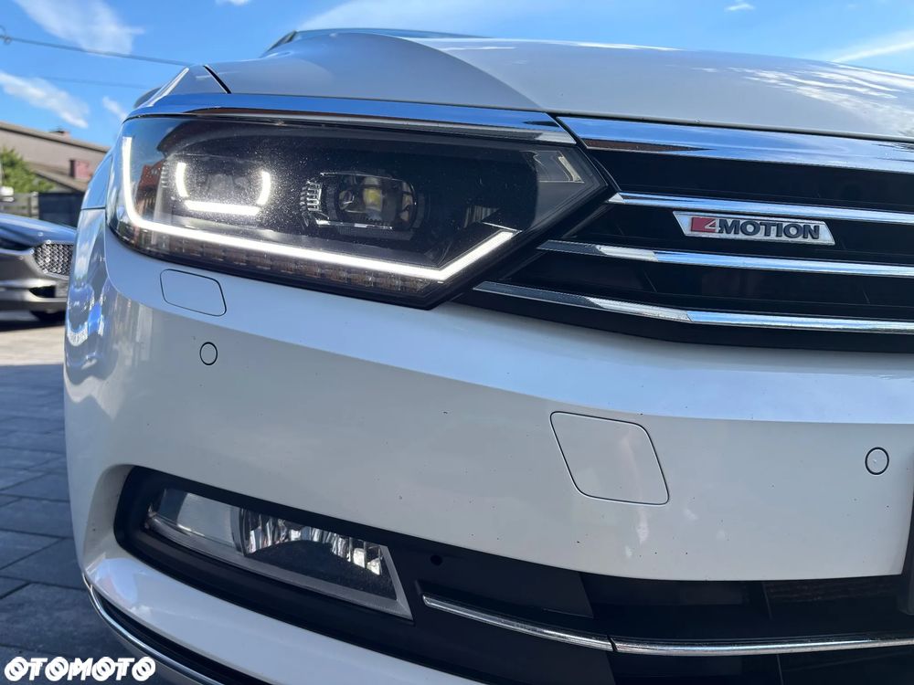 Volkswagen Passat 2.0 TDI Bi-Turbo BMT 4Mot Highline DSG - 11
