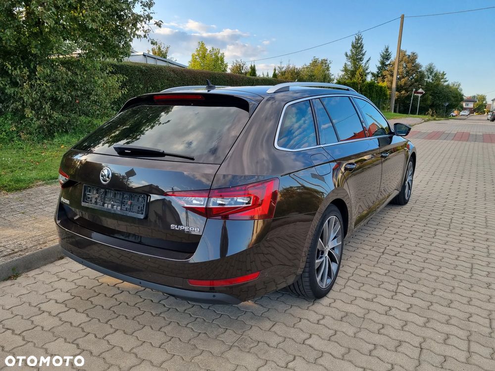 Skoda Superb 2.0 TDI L&K DSG - 7