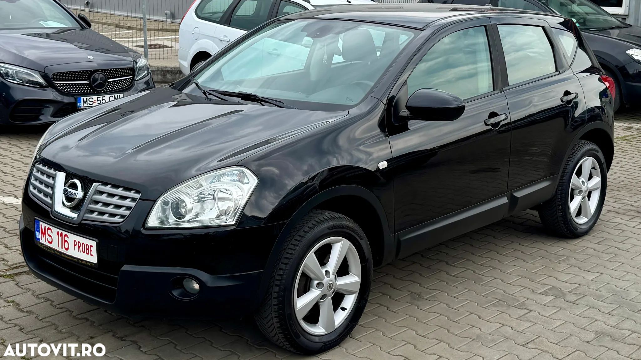 Nissan Qashqai - 1