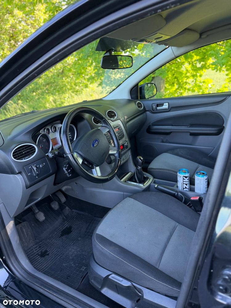 Ford Focus 1.6 16V Trend - 6